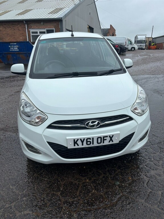 Hyundai I10 Active White #8