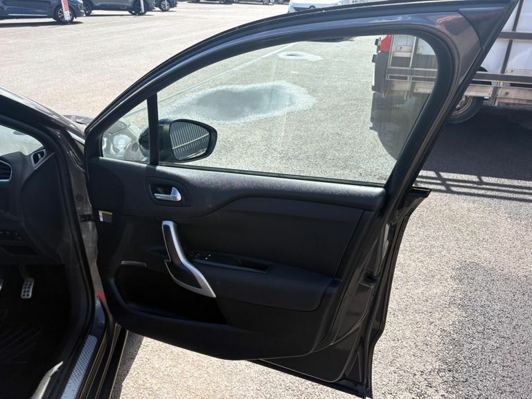 DS DS 4 Hatchback Black #11