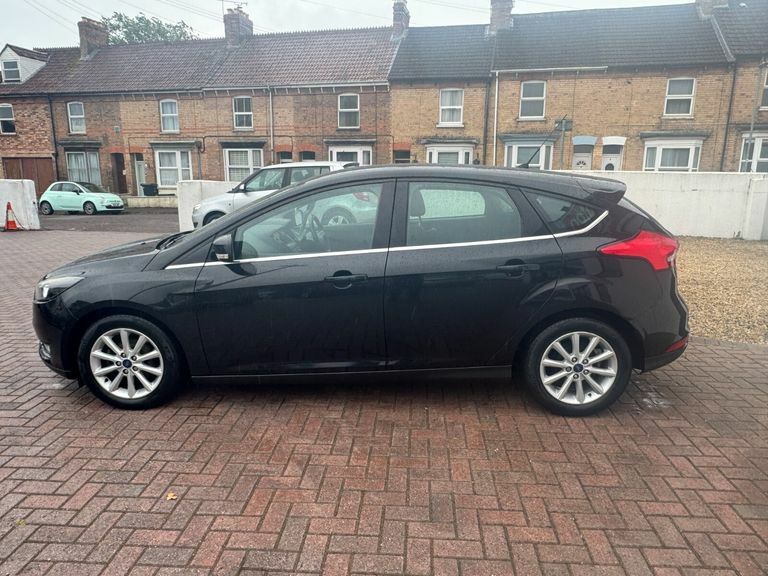 Ford Focus 1.0 Ecoboost Titanium SN15XCT Black #4