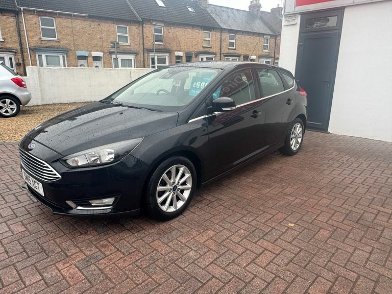 Ford Focus 1.0 Ecoboost Titanium SN15XCT Black #3