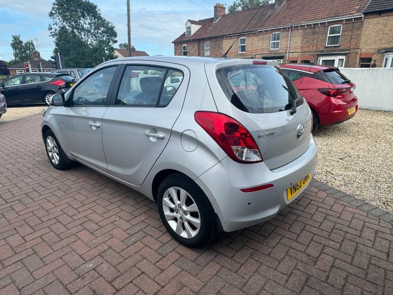 Hyundai I20 1.2 Active Silver #5