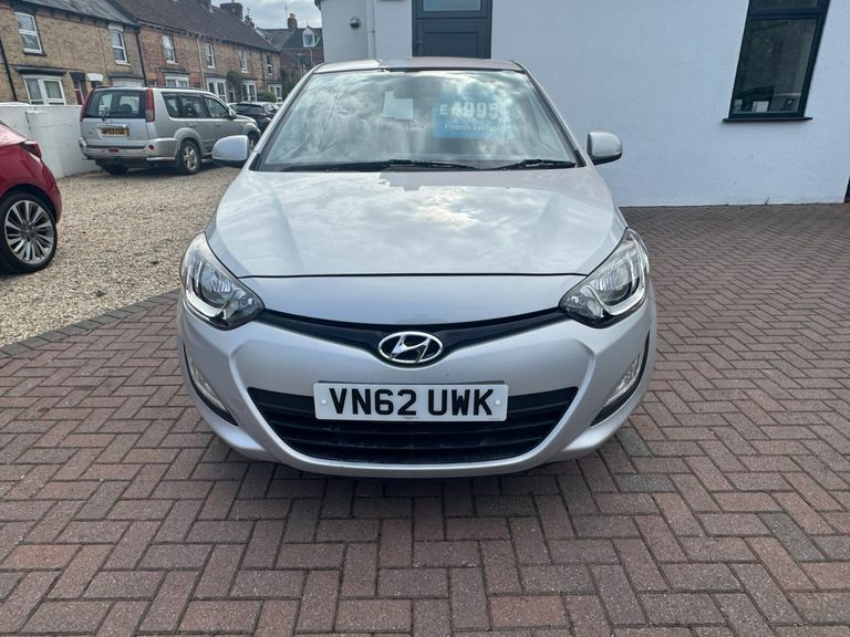 Hyundai I20 1.2 Active Silver #2