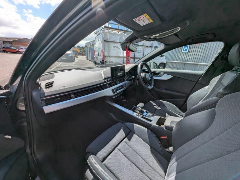 Audi A4 2.0 Tdi 35 S Line S Tronic Euro 6 Ss WA71ZZH  #3