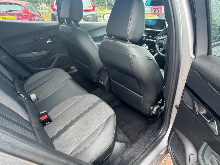 Peugeot 2008 1.2 Puretech 130 Allure Premium 2021 White #18