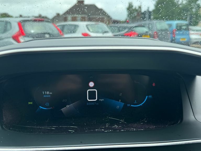 Peugeot 2008 1.2 Puretech 130 Allure Premium 2021 White #21