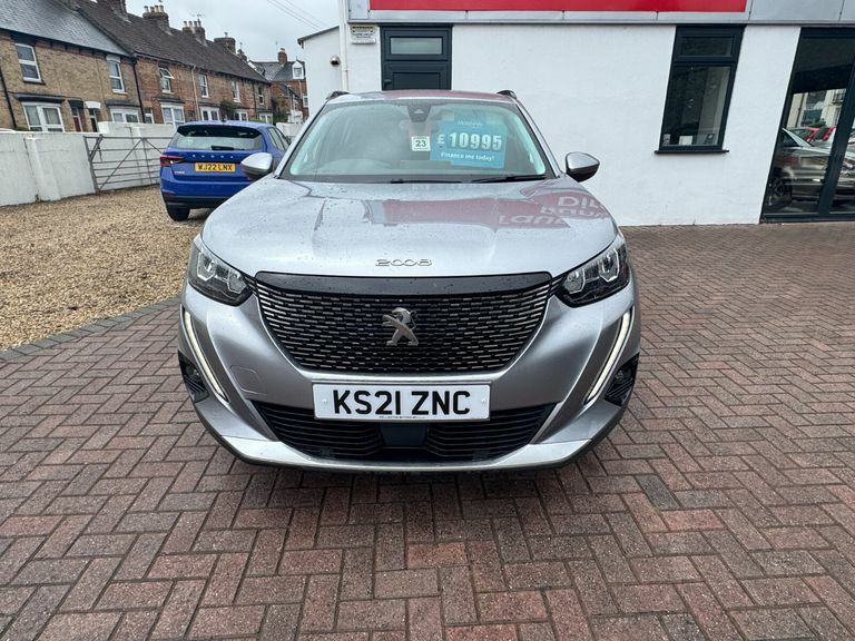 Peugeot 2008 1.2 Puretech Allure Premium Grey