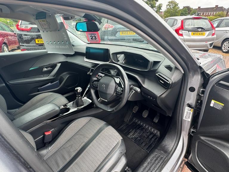 Peugeot 2008 1.2 Puretech 130 Allure Premium 2021 White #19