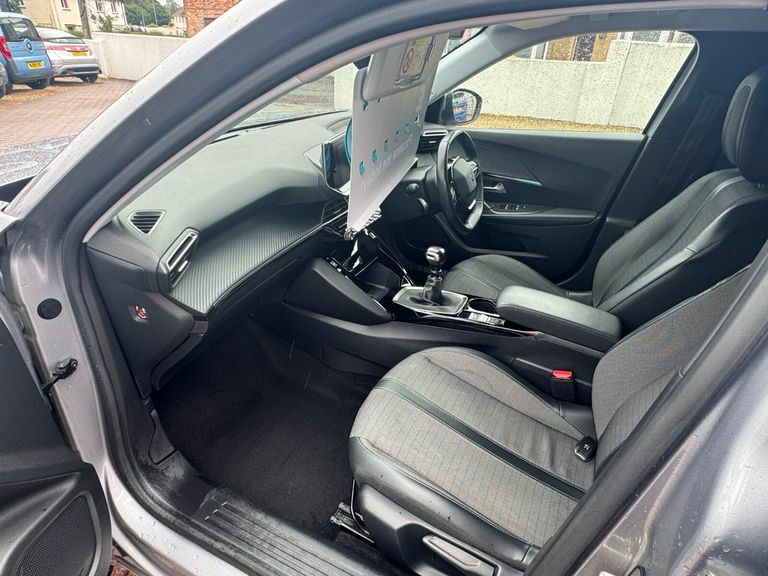 Peugeot 2008 1.2 Puretech 130 Allure Premium 2021 White #10