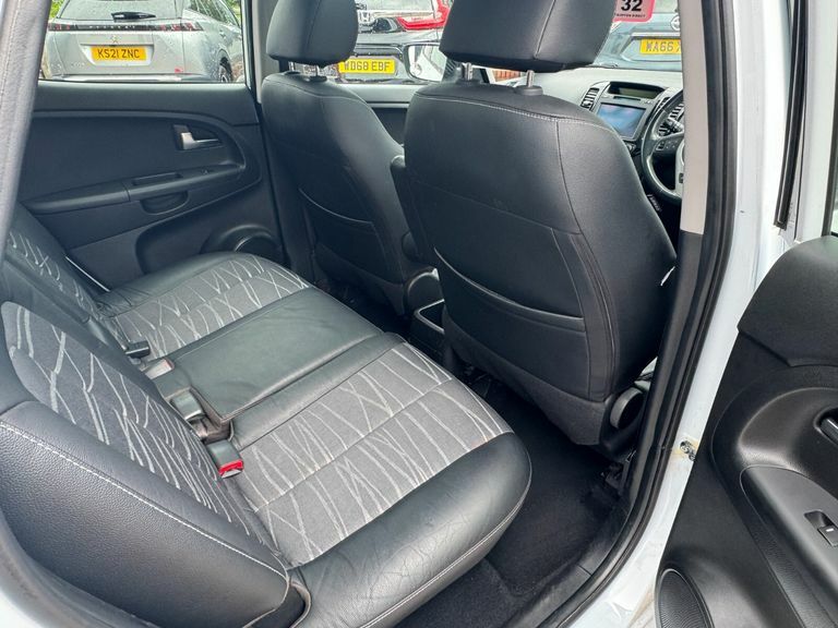 Kia Venga 1.6 3 Grey #19