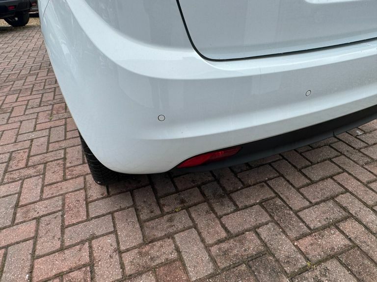Kia Venga 1.6 4 Euro 6 Ss White #6