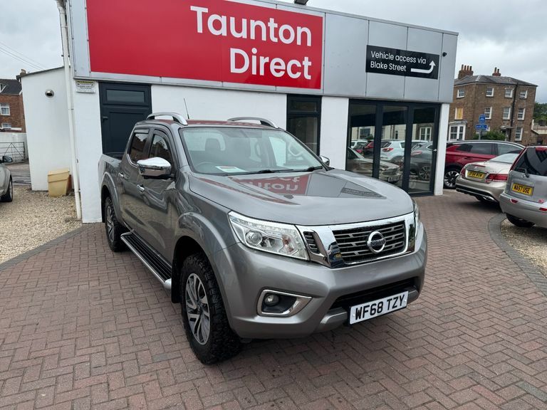 Nissan Navara Double Cab Pick Up Tekna 2.3Dci 190 4Wd Grey