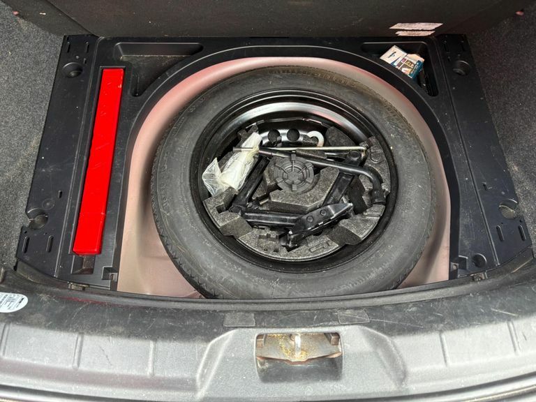 Volvo V40 T2 122 R Design Nav Plus #8