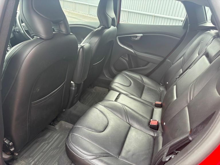 Volvo V40 T2 122 R Design Nav Plus #12