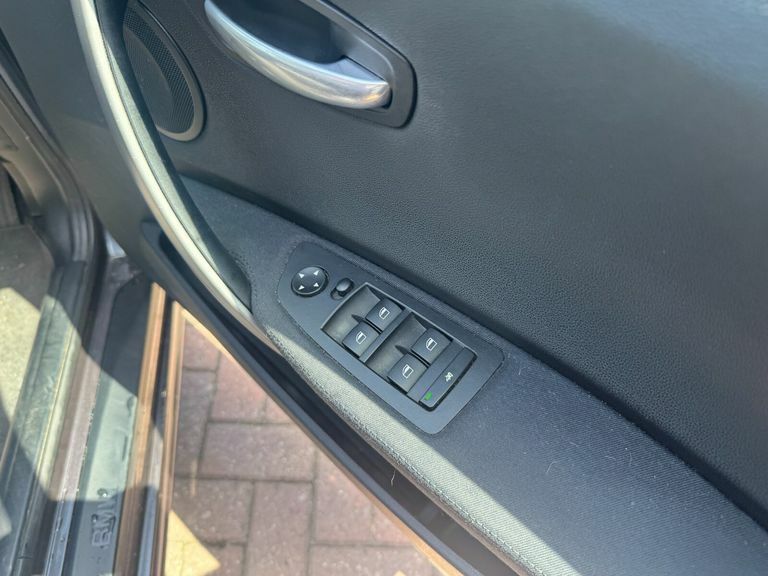 BMW 1 Series 2.0 118I Es Steptronic Grey #17