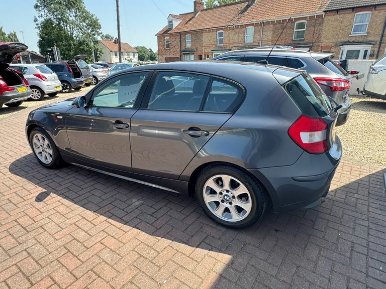 BMW 1 Series 2.0 118I Es Steptronic Grey #5