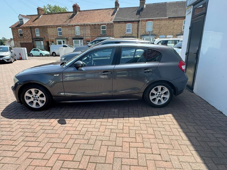 BMW 1 Series 2.0 118I Es Steptronic Grey #4