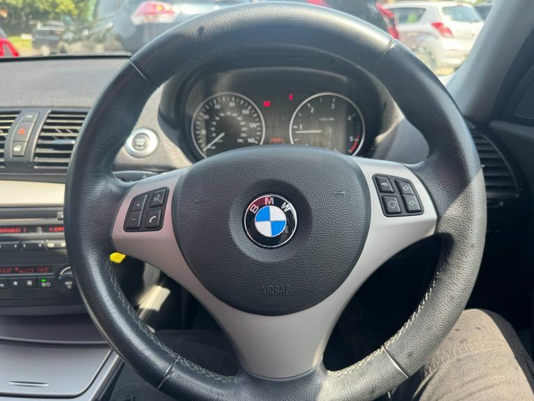 BMW 1 Series 2.0 118I Es Steptronic Grey #19