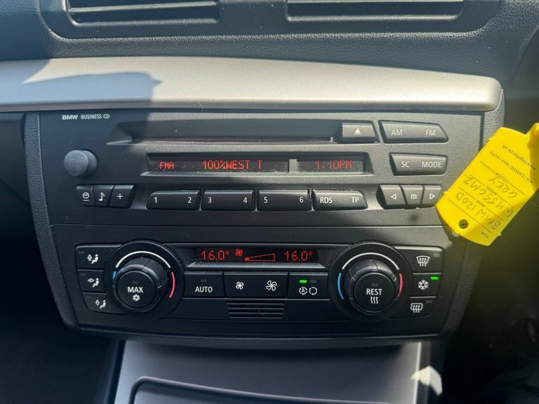 BMW 1 Series 2.0 118I Es Steptronic Grey #23
