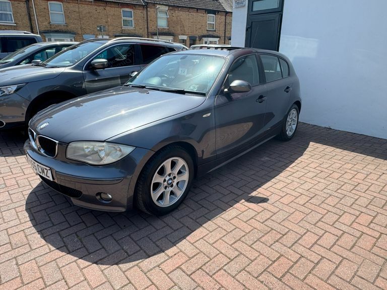 BMW 1 Series 2.0 118I Es Steptronic Grey #3