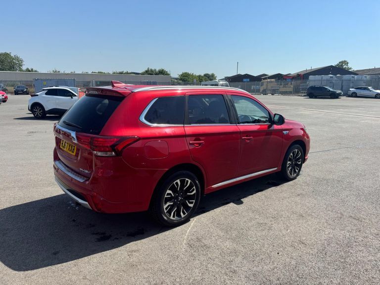 Mitsubishi Outlander 2.0H 12Kwh 5Hs Cvt 4Wd Euro 6 Ss  #4