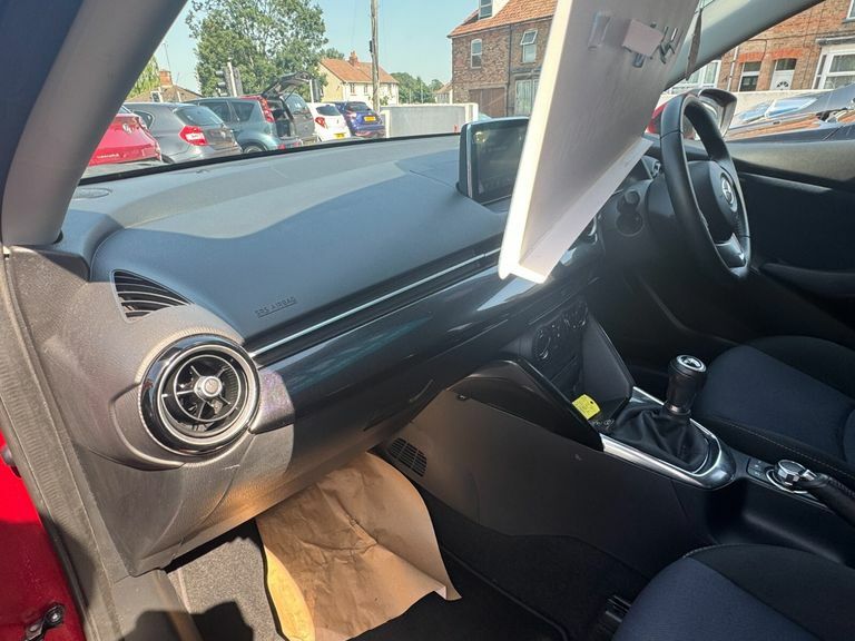 Mazda 2 1.5 Skyactiv-g Sports Launch Edition Euro 6 Ss  #11