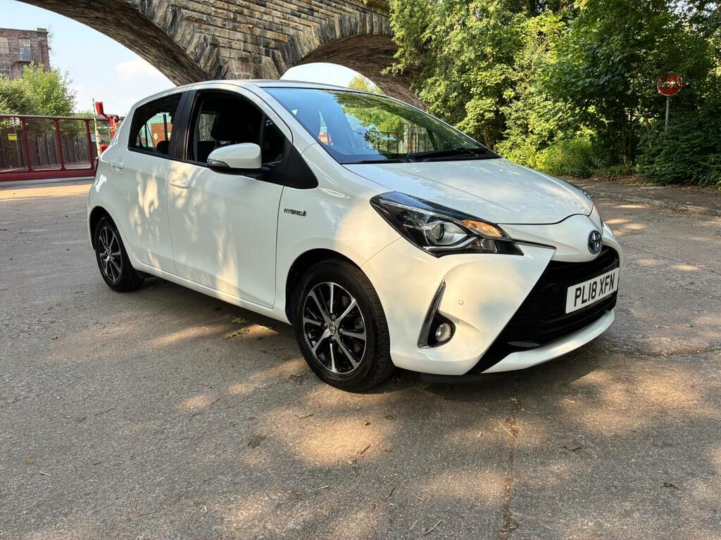 Toyota Yaris Hatchback 1.5 Vvt-h Icon Tech E-cvt Euro 6 Ss 5 PL18XFN White #2
