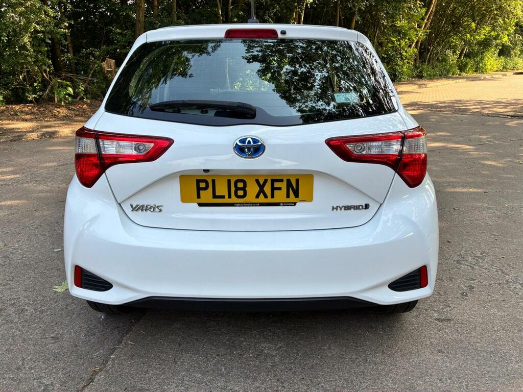 Toyota Yaris Hatchback 1.5 Vvt-h Icon Tech E-cvt Euro 6 Ss 5 PL18XFN White #6
