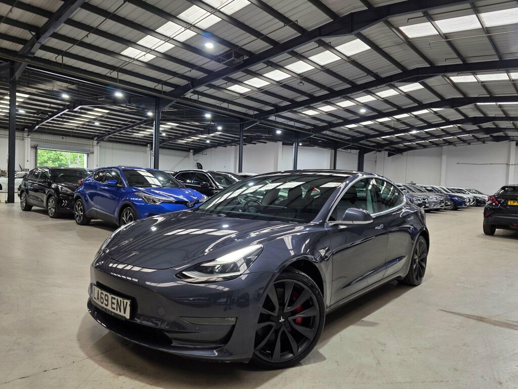 Tesla Model 3 Dual Motor Performance 4Wde Performanc Grey