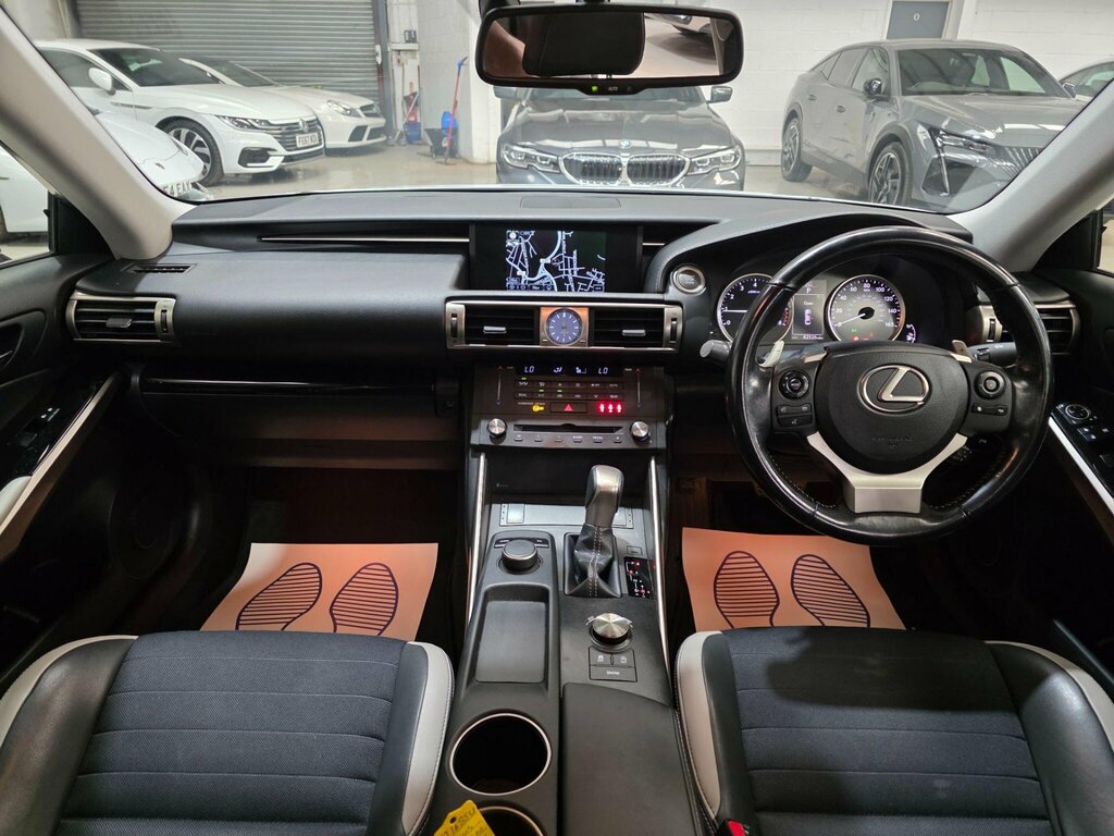 Lexus IS 2.0 200T Sport Euro 6 White #4