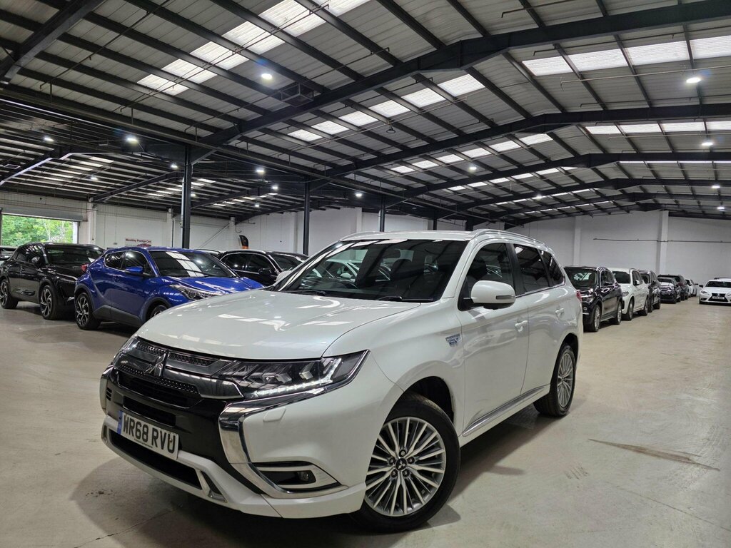 Mitsubishi Outlander 2.4H Twinmotor 13.8Kwh 4H Cvt 4Wd Euro 6 Ss White