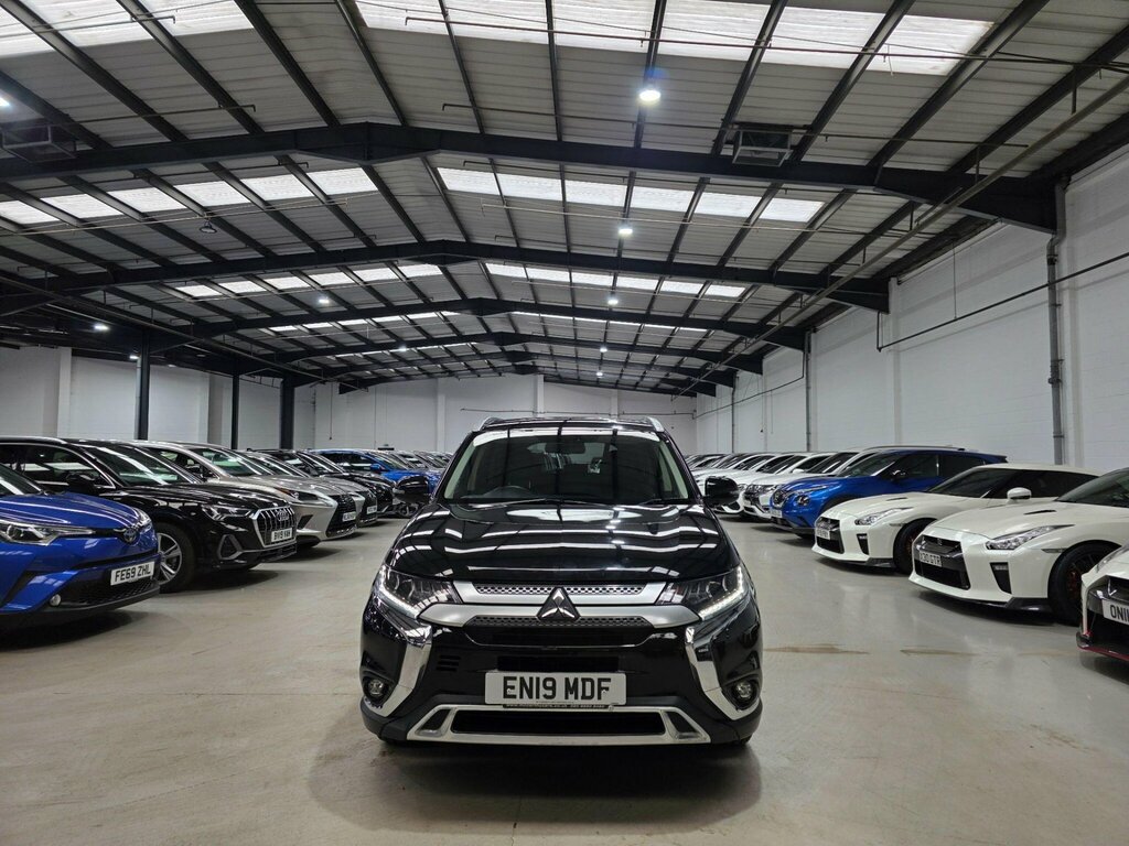 Mitsubishi Outlander 2.0 Mivec 4 Cvt 4Wd Euro 6 Ss EN19MDF Black #2
