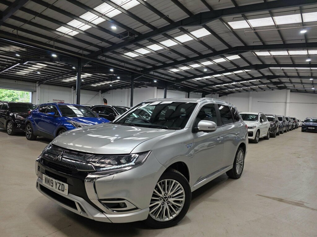 Mitsubishi Outlander 2.4H Twinmotor 13.8Kwh 4H Cvt 4Wd Euro 6 Ss WM19YZD Silver