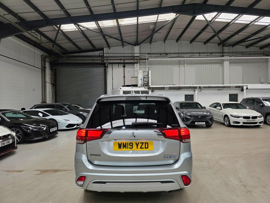 Mitsubishi Outlander 2.4H Twinmotor 13.8Kwh 4H Cvt 4Wd Euro 6 Ss WM19YZD Silver #3