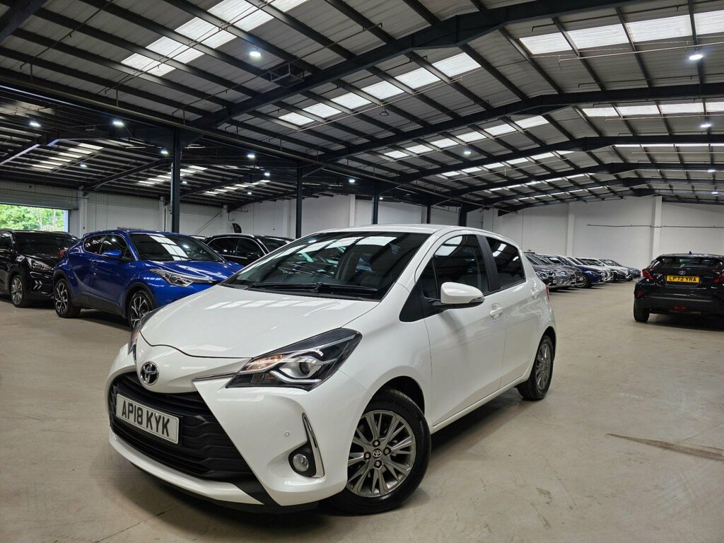 Toyota Yaris 1.5 Vvt-i Icon Euro 6 White