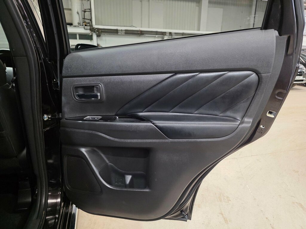 Mitsubishi Outlander 2.0 Exceed Cvt  #19