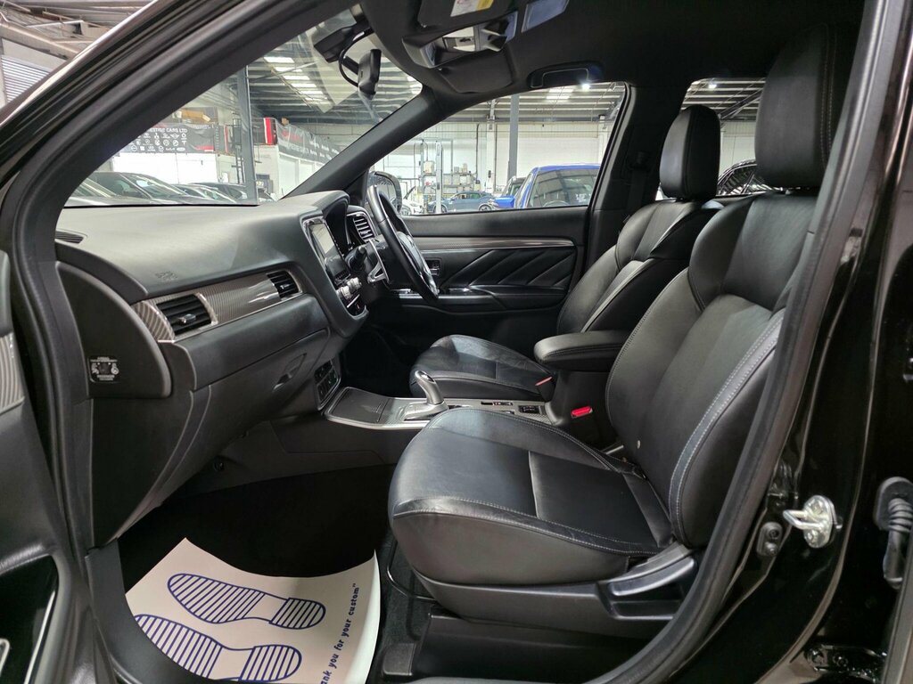 Mitsubishi Outlander 2.0 Exceed Cvt  #23
