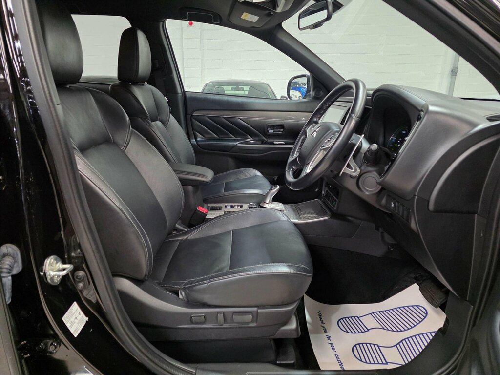 Mitsubishi Outlander 2.4H Twinmotor 13.8Kwh Dynamic Cvt 4Wd Euro 6 Ss Black #5