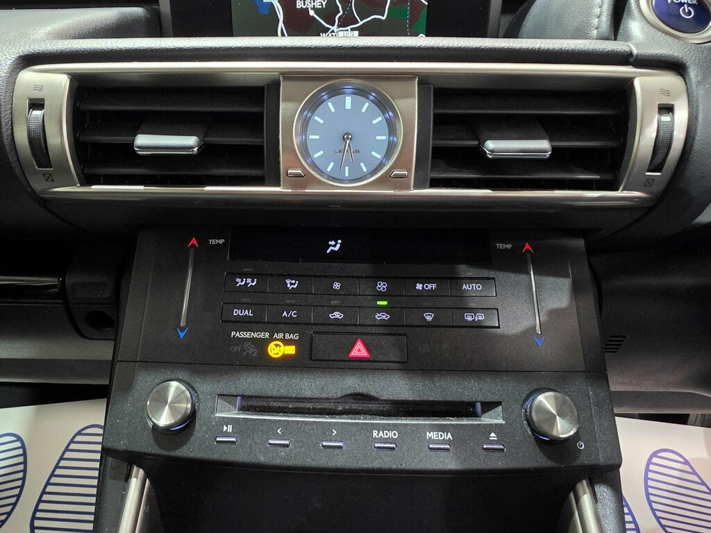 Lexus IS 2.5 300H Executive Edition E-cvt Euro 5 Ss Silver #7