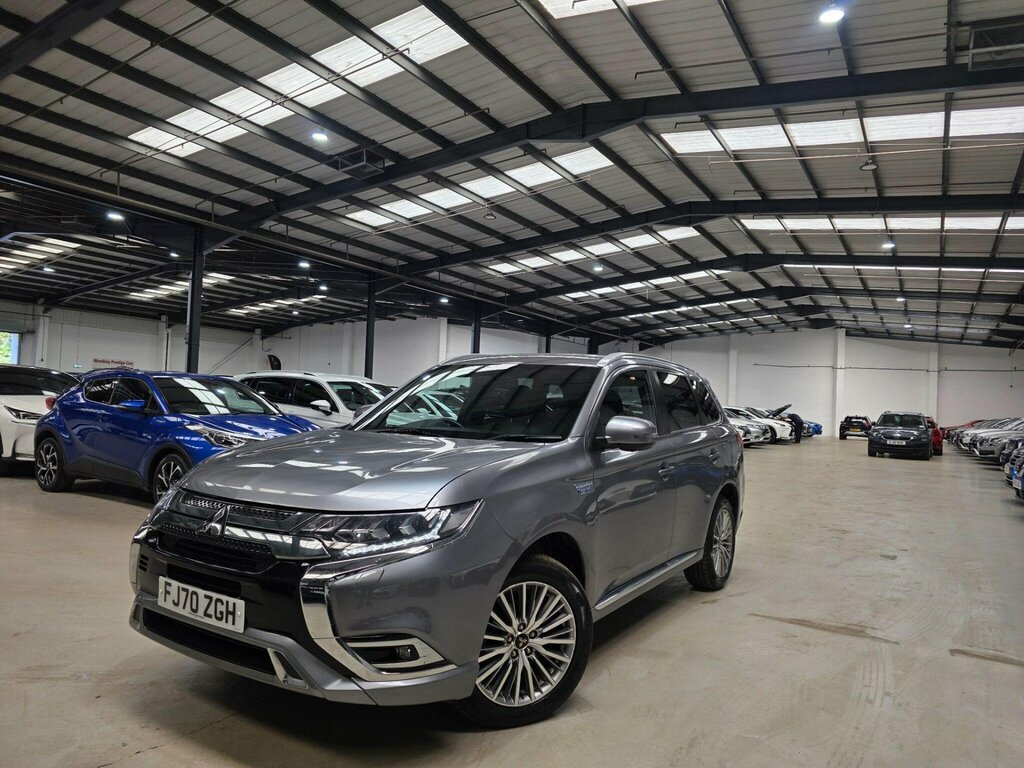Mitsubishi Outlander 2.4H Twinmotor 13.8Kwh Exceed Cvt 4Wd Euro 6 Ss FJ70ZGH Grey