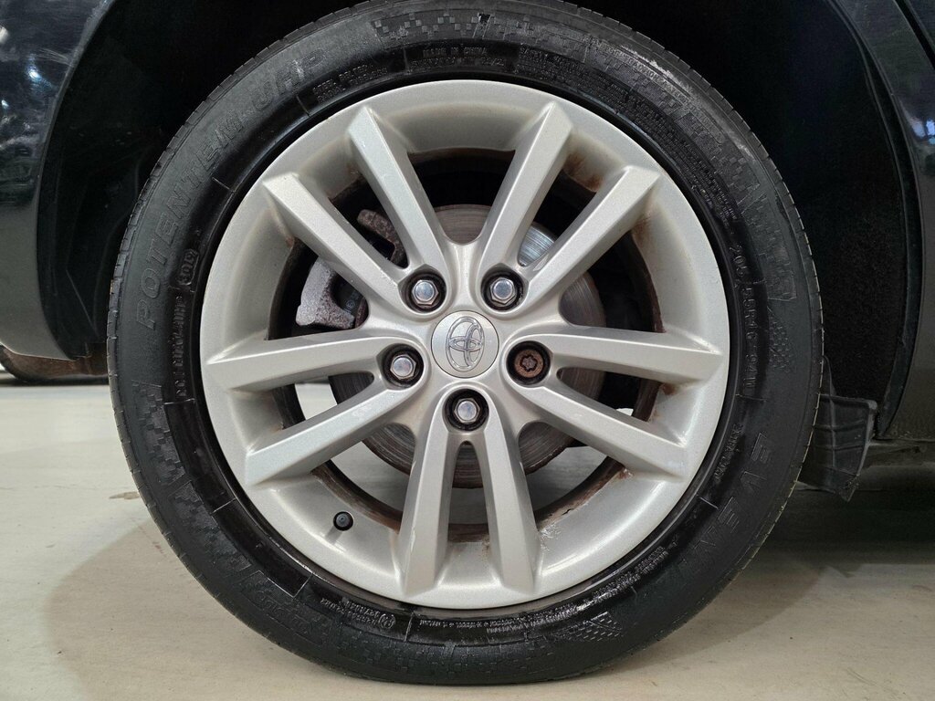 Toyota Auris Hatchback Black #24