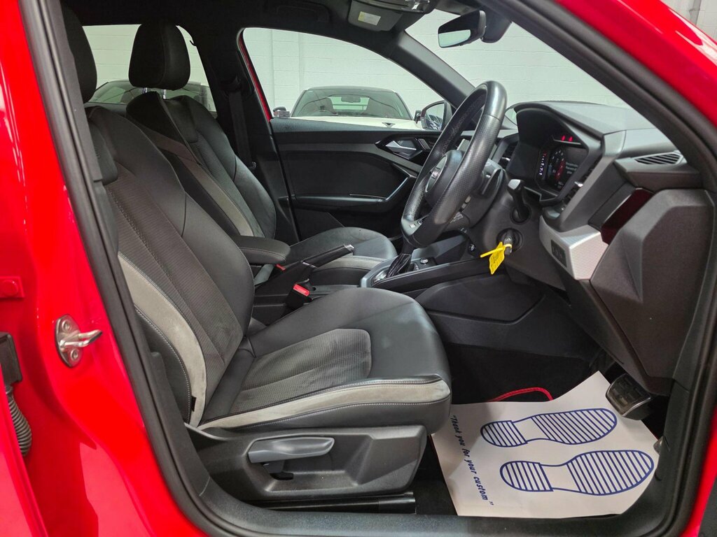 Audi A1 2.0 Tfsi 40 S Line Competition Sportback S Tronic Red #5