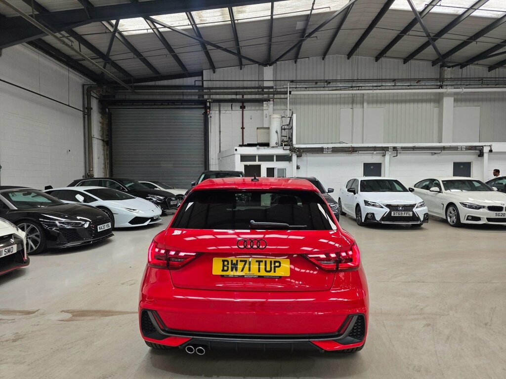 Audi A1 2.0 Tfsi 40 S Line Competition Sportback S Tronic Red #3