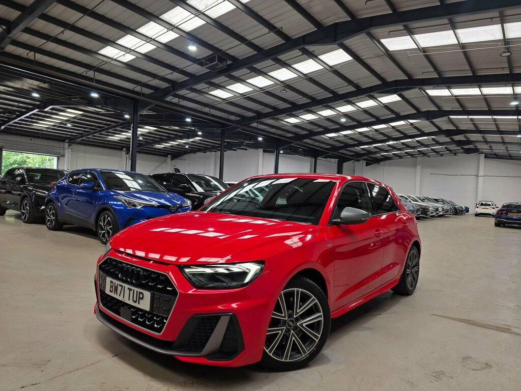 Audi A1 2.0 Tfsi 40 S Line Competition Sportback S Tronic Red