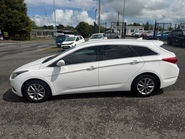 Hyundai I40 1.7 Crdi Blue Drive Se Nav Tourer Manua White #4