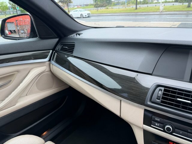 BMW 5 Series Grey #13
