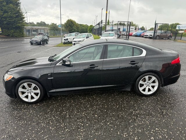 Jaguar XF 2.7D V6 Luxury Saloon Euro 4 207 Black #4
