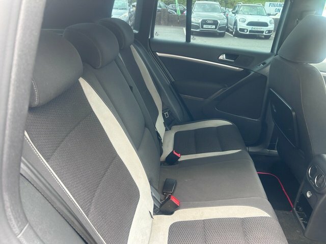 Volkswagen Tiguan Suv White #11