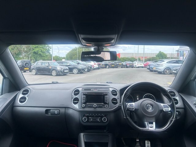 Volkswagen Tiguan Suv White #9