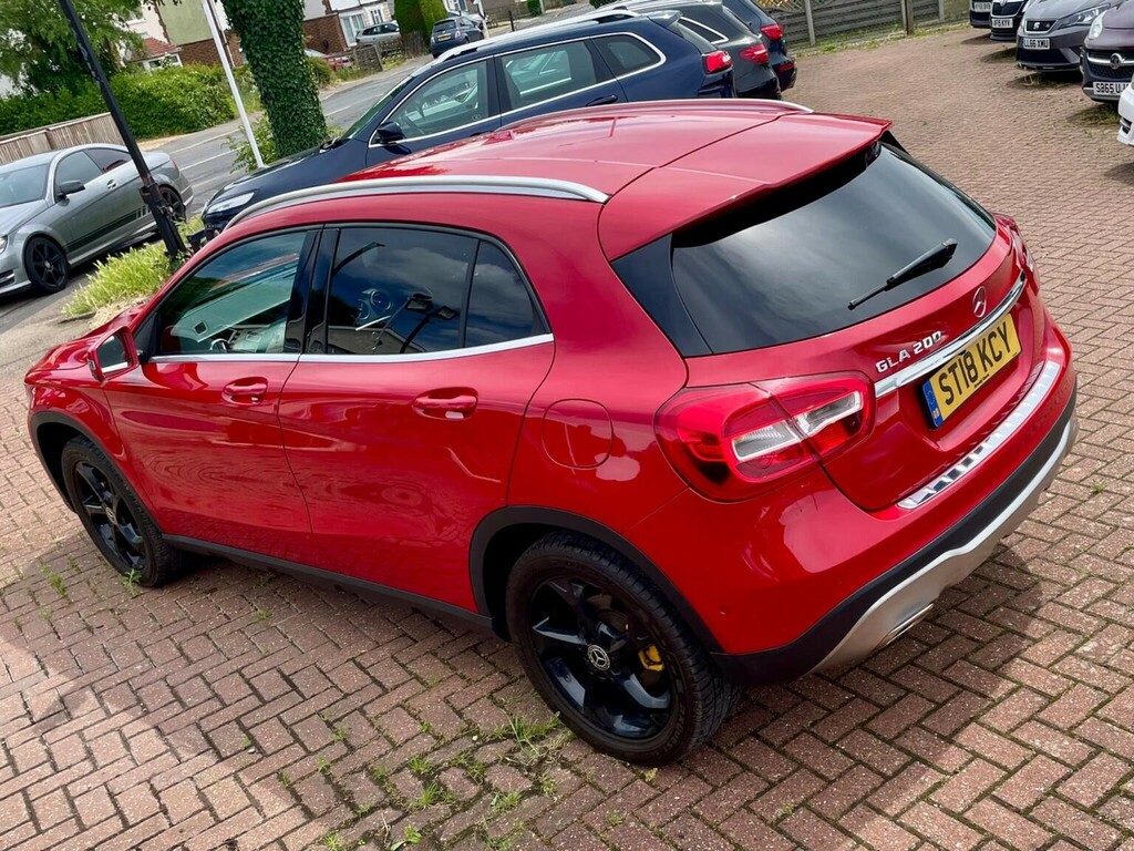 Mercedes-Benz GLA Class 1.6 Gla200 Sport Executive Euro 6 Ss 201 Red #4