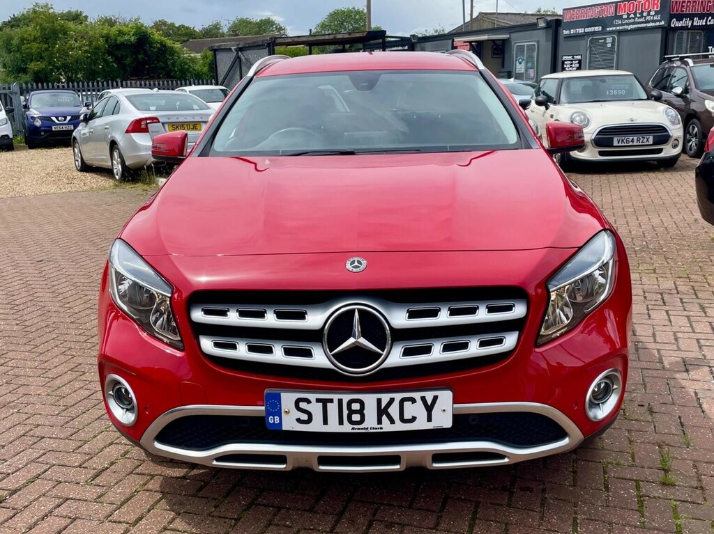 Mercedes-Benz GLA Class 1.6 Gla200 Sport Executive Euro 6 Ss 201 Red #2